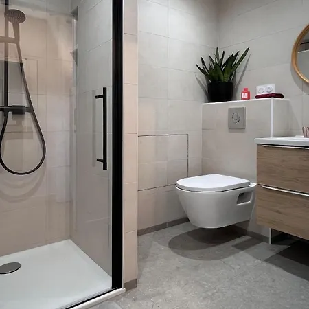 3étoiles à 10 Min Du Centre - Calme Apartamento Cannes